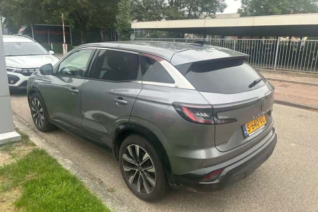 Renault Austral (2023) thumbnail 3