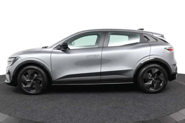 Renault Mégane E-Tech (2025) thumbnail 2