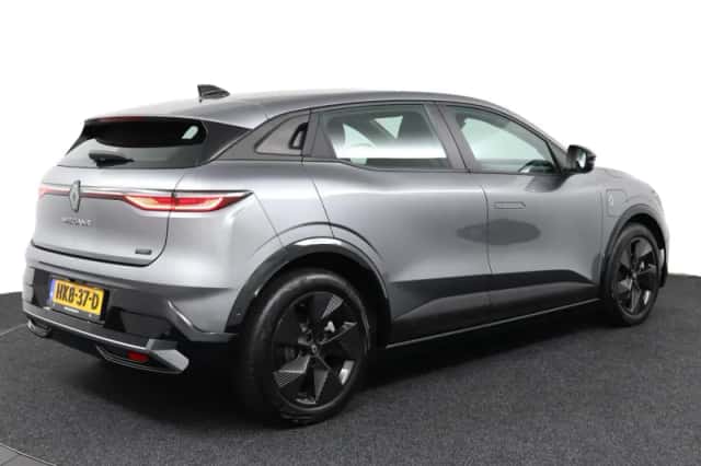 Renault Mégane E-Tech (2025) thumbnail 5