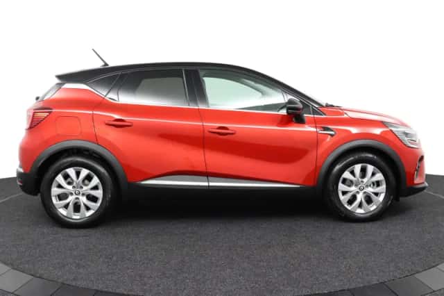 Renault Captur (2022) thumbnail 6