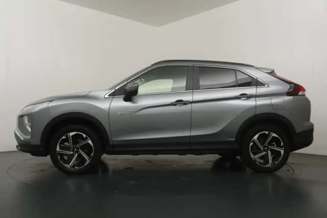 Mitsubishi Eclipse Cross (2021) thumbnail 2