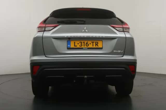 Mitsubishi Eclipse Cross (2021) thumbnail 4