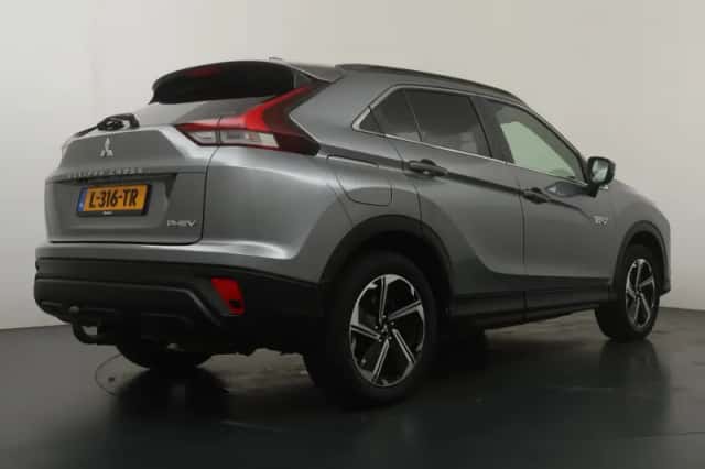 Mitsubishi Eclipse Cross (2021) thumbnail 5