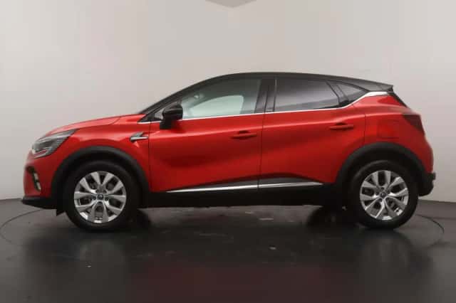 Renault Captur (2021) thumbnail 2