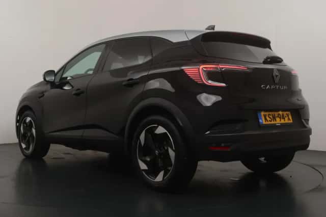 Renault Captur (2025) thumbnail 3