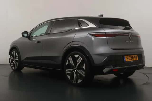 Renault Mégane E-Tech (2023) thumbnail 3