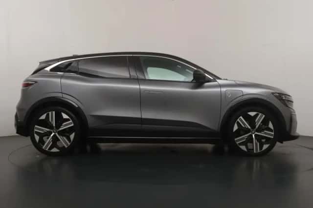 Renault Mégane E-Tech (2023) thumbnail 6