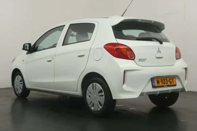 Mitsubishi Space Star (2021) thumbnail 3