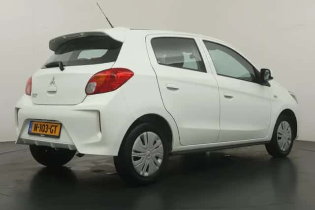 Mitsubishi Space Star (2021) thumbnail 5