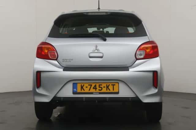 Mitsubishi Space Star (2021) thumbnail 4