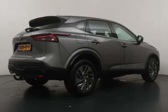Nissan Qashqai (2022) thumbnail 5