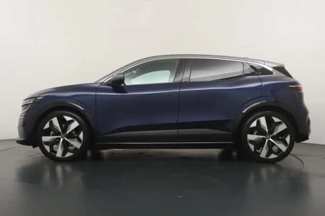 Renault Mégane E-Tech (2023) thumbnail 2