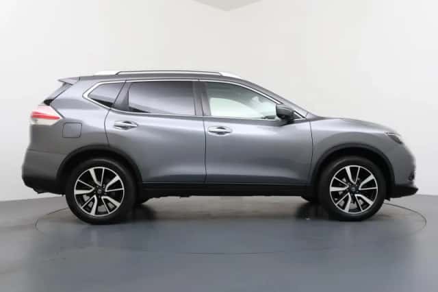 Nissan X-Trail (2017) thumbnail 6