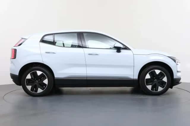 Volvo EX30 (2024) thumbnail 6