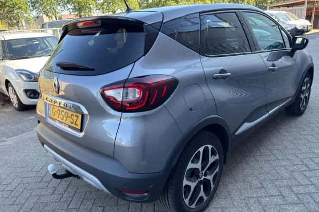 Renault Captur (2019) thumbnail 3