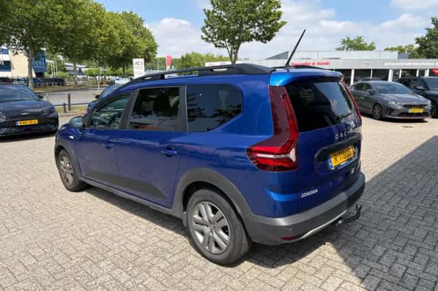 Dacia Jogger (2022) thumbnail 3