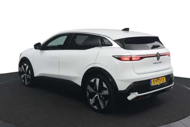 Renault Mégane E-Tech (2023) thumbnail 3