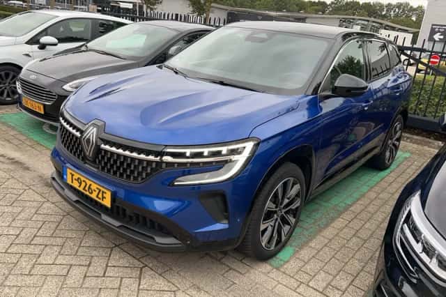 Renault Austral (2023) thumbnail 2