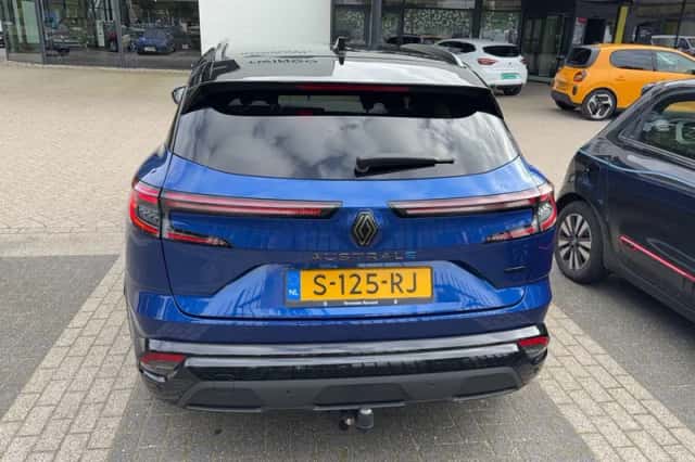 Renault Austral (2023) thumbnail 4