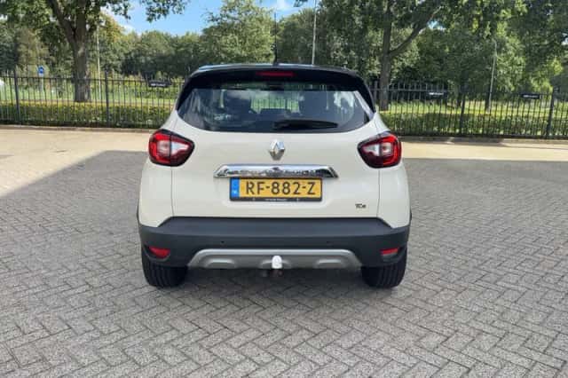 Renault Captur (2017) thumbnail 4