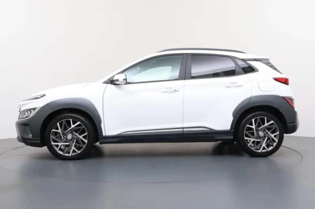 Hyundai Kona (2023) thumbnail 2