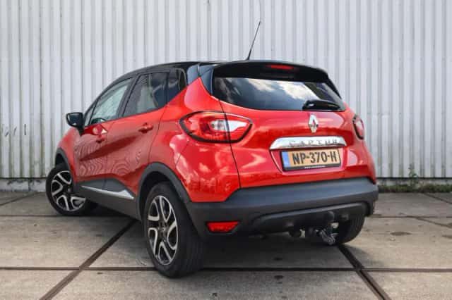Renault Captur (2017) thumbnail 3