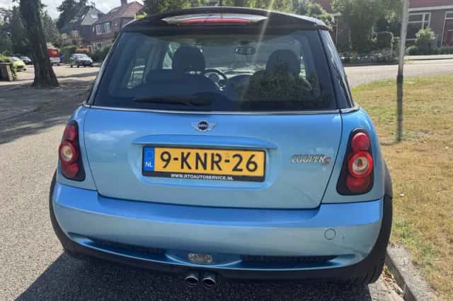 MINI Cooper S (2004) thumbnail 6