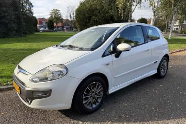 Fiat Punto Evo (2010) thumbnail 1