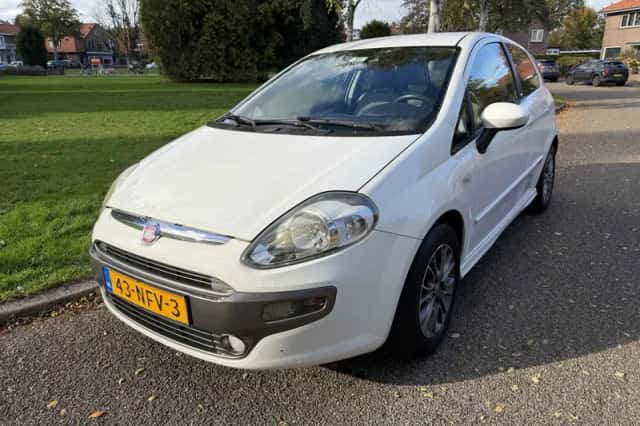 Fiat Punto Evo (2010) thumbnail 2