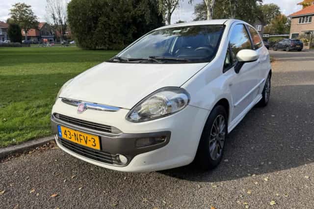 Fiat Punto Evo (2010) thumbnail 3