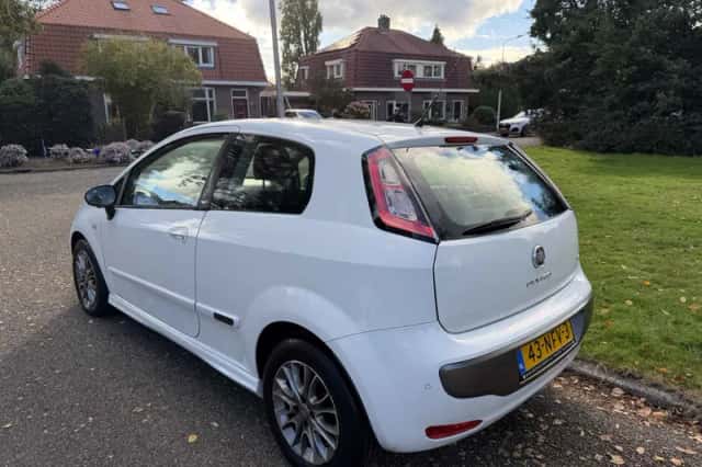 Fiat Punto Evo (2010) thumbnail 5