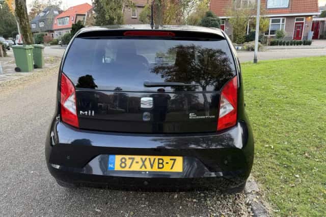 SEAT Mii (2012) thumbnail 4