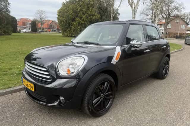 MINI Countryman (2013) thumbnail 1