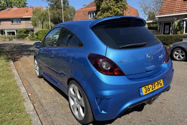 Opel Corsa (2008) thumbnail 3