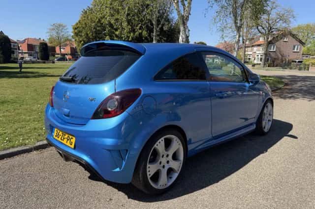 Opel Corsa (2008) thumbnail 5