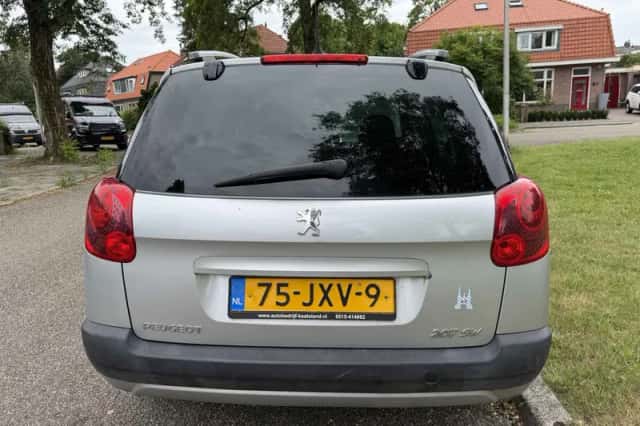 Peugeot 207 (2009) thumbnail 4