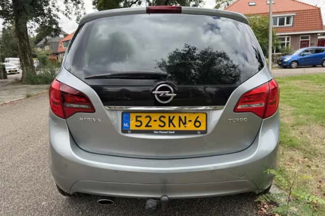 Opel Meriva (2011) thumbnail 4
