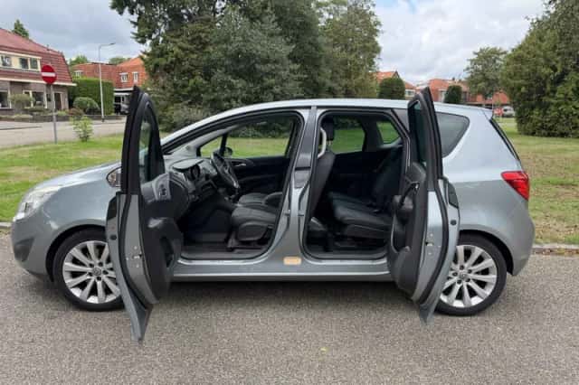 Opel Meriva (2011) thumbnail 6