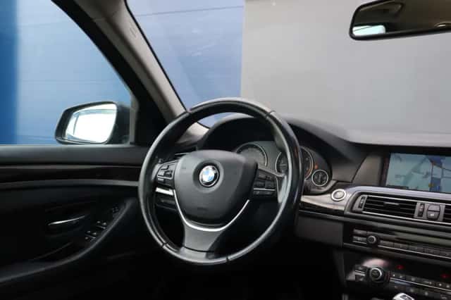 BMW 5-Serie (2010) thumbnail 4