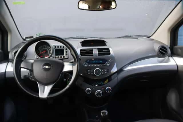 Chevrolet Spark (2011) thumbnail 5