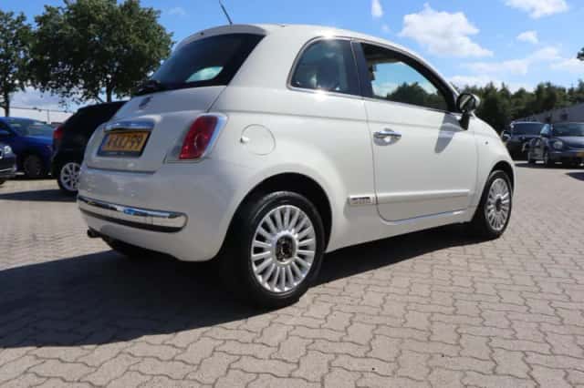 Fiat 500 (2008) thumbnail 2