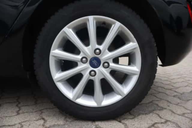 Ford Fiesta (2018) thumbnail 5