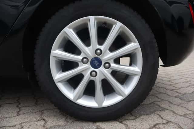 Ford Fiesta (2018) thumbnail 5