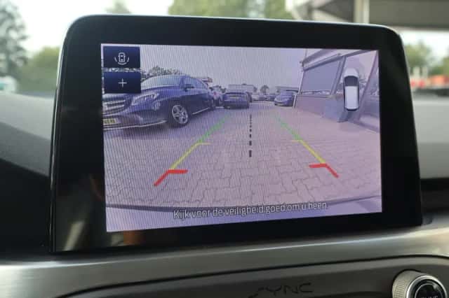 Ford Focus (2019) thumbnail 4