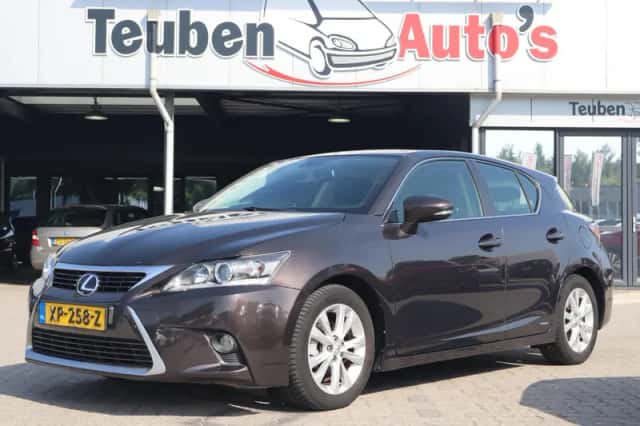 Lexus CT (2014) thumbnail 1