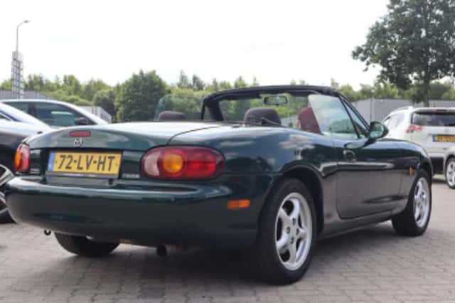 Mazda MX-5 (1999) thumbnail 3