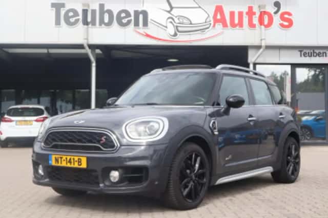 MINI Countryman (2017) thumbnail 1