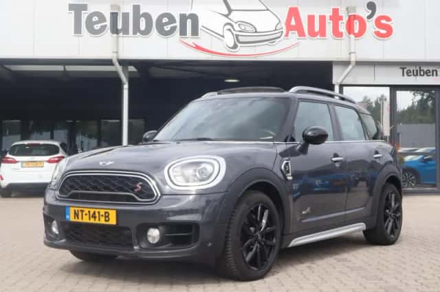 MINI Countryman (2017) thumbnail 1