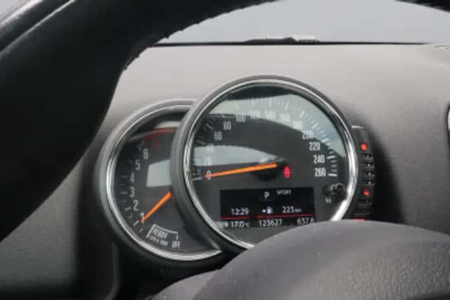 MINI Countryman (2017) thumbnail 4