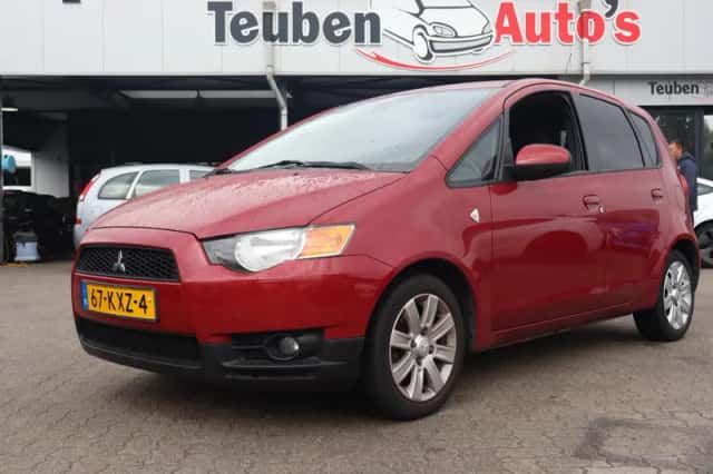 Mitsubishi Colt (2010) thumbnail 1